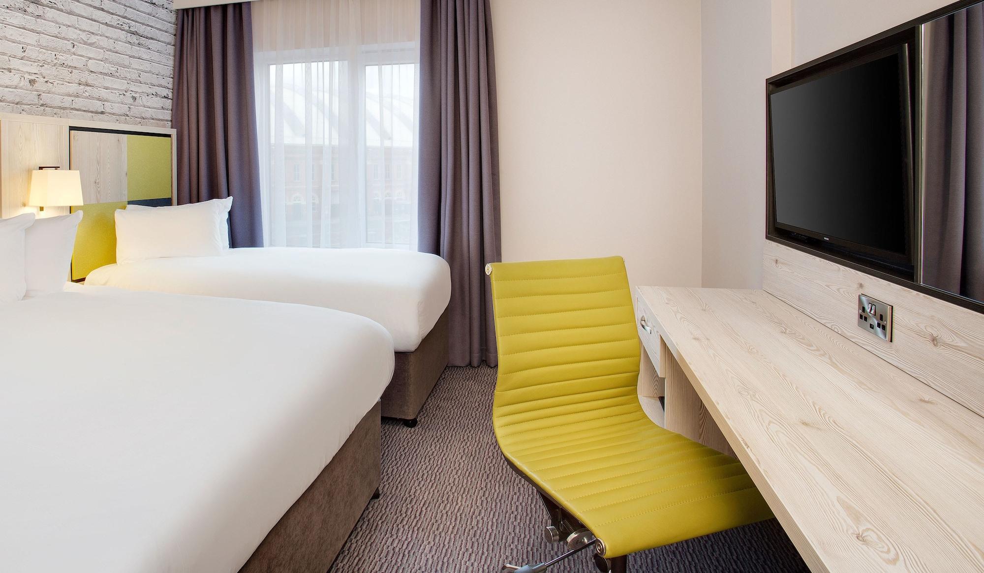 Leonardo Hotel Manchester Central - Formerly Jurys Inn Exteriör bild